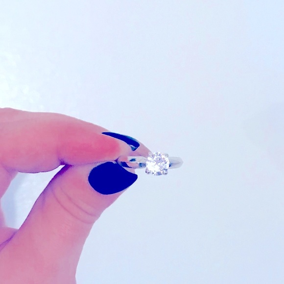 Sparkling Divine 7mm Round CZ Stone Solitaire Engagement Ring Silver Band 7.5 /8 - Picture 5 of 16